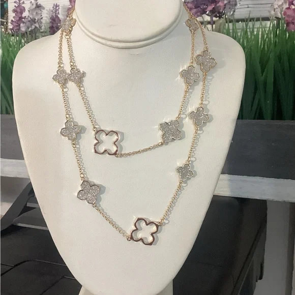 Kiki statement necklaces - Picture 2 of 7